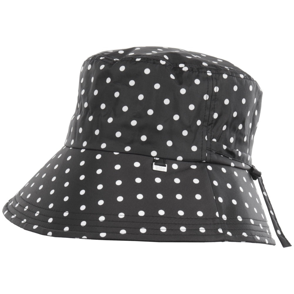 Polka dot store rain hat